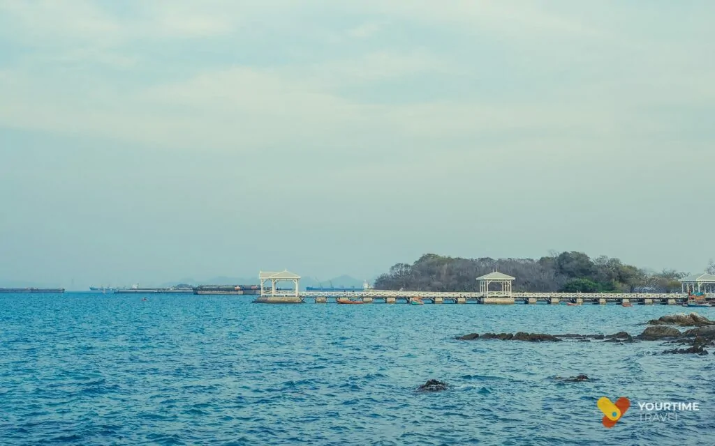 เกาะสีชัง